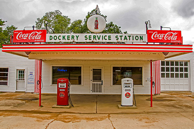 Service station at Dockery Farms, Mississippi